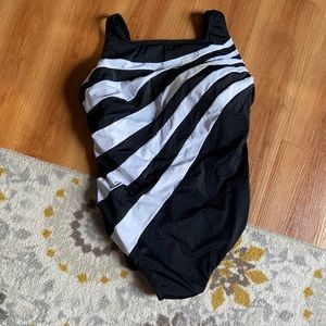 Black and white cute suit!